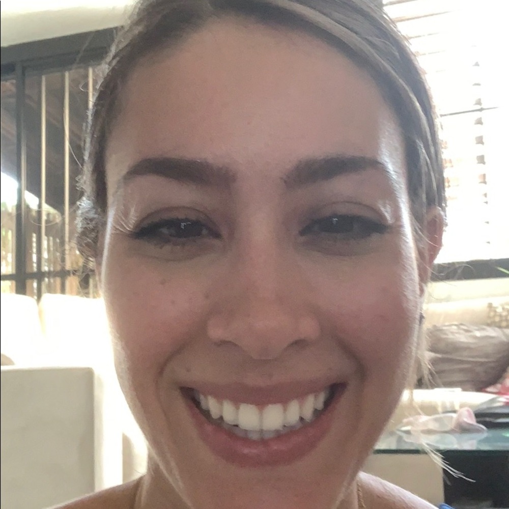 Meet your Posher, Yanira
